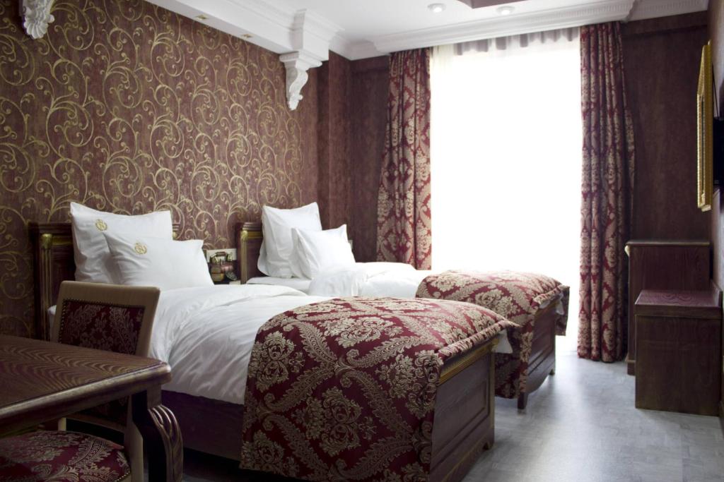 NEAPOL HOTEL